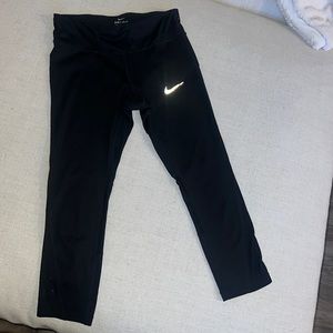 Nike capri women’s leggings